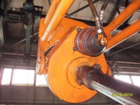 Hydraulic drive of the drill on the T-150K